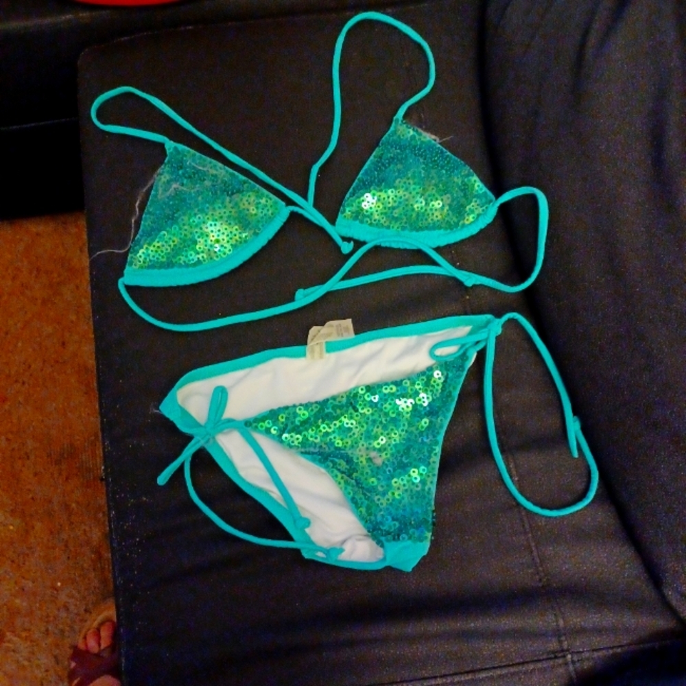 EMERALD GREEN SEQUINS VICTORIA SECRET VINTAGE STRING BIKINI SIZE XS